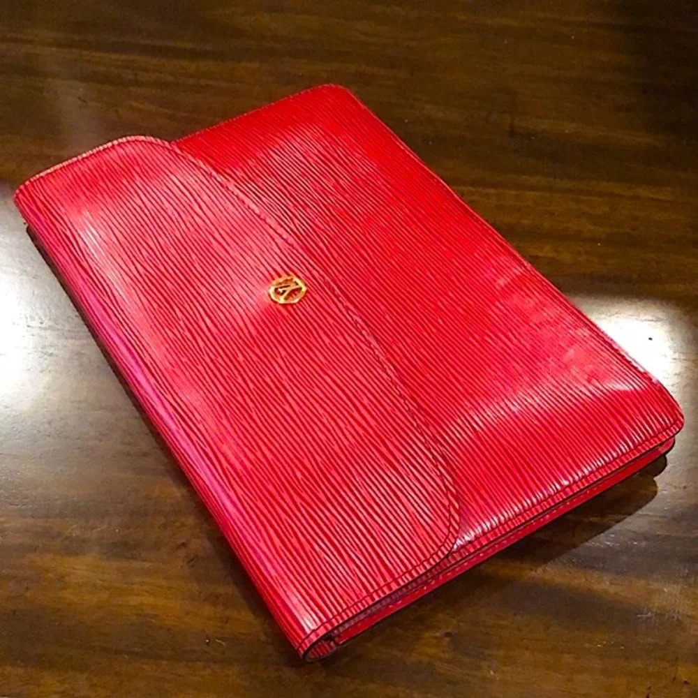 LOUIS VUITTON Red Epi Leather Clutch Crossbody and Shoulder Bag GM size